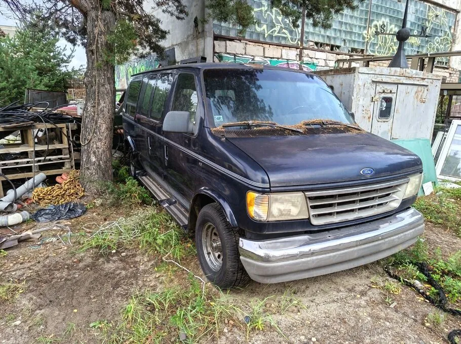 Ford Econoline 1993 photo 2