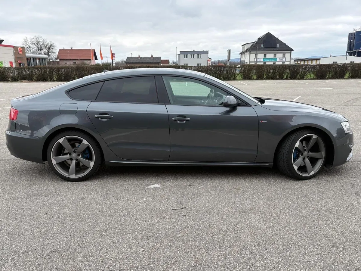 Audi A5 2013 photo 2