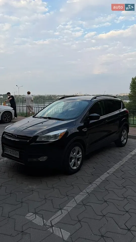Ford Escape 2014 photo 2