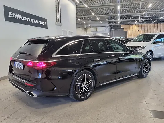 Mercedes-Benz E300 De 2026 photo 4
