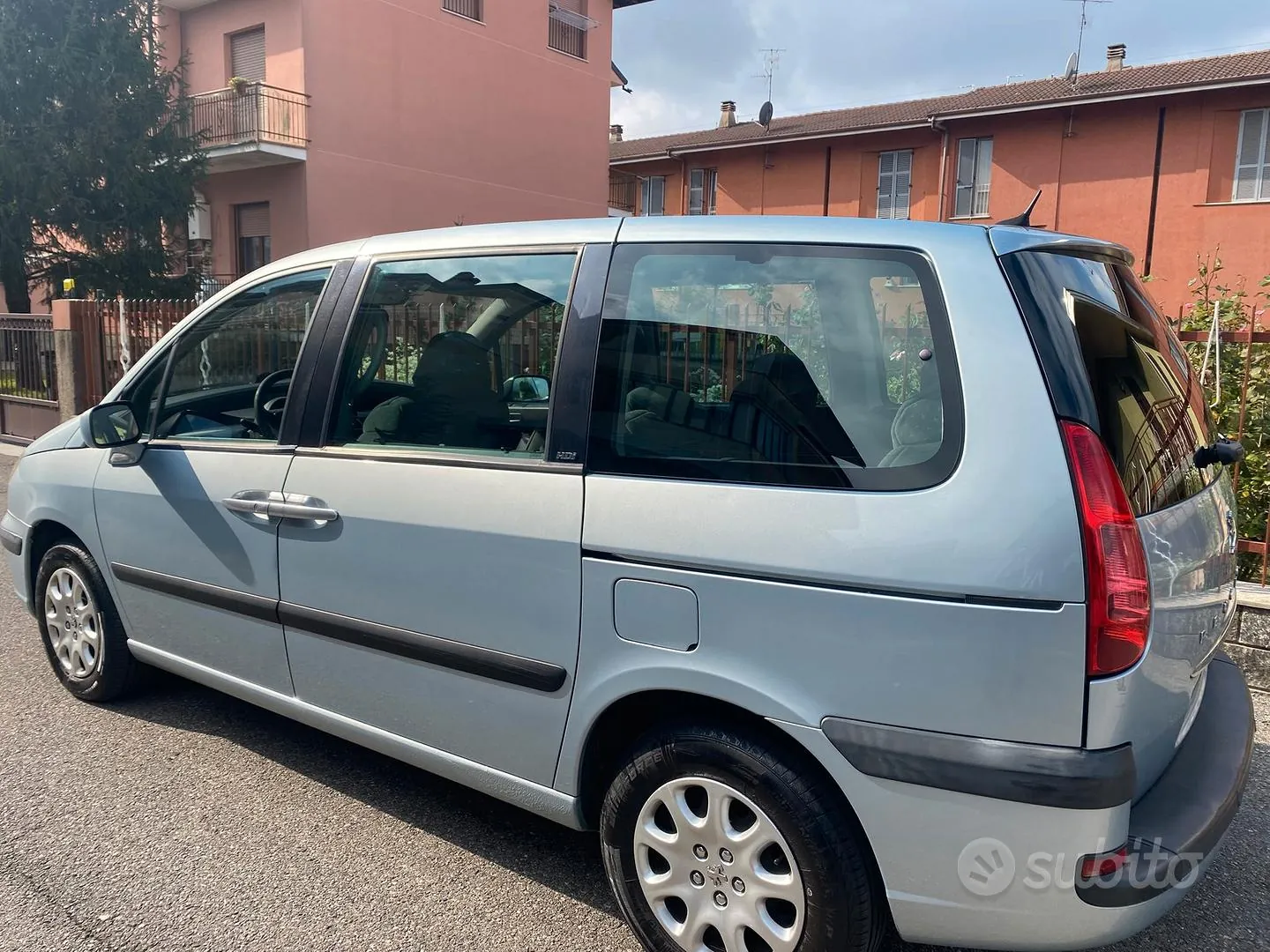 Peugeot 807 2003 photo 3