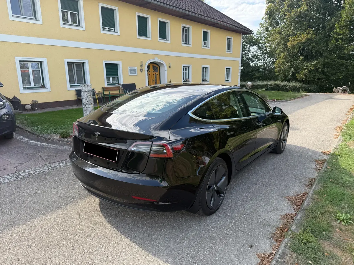 Tesla Model 3 2019 photo 3