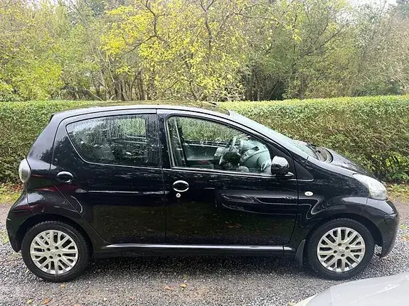 Toyota Aygo 2009 photo 2