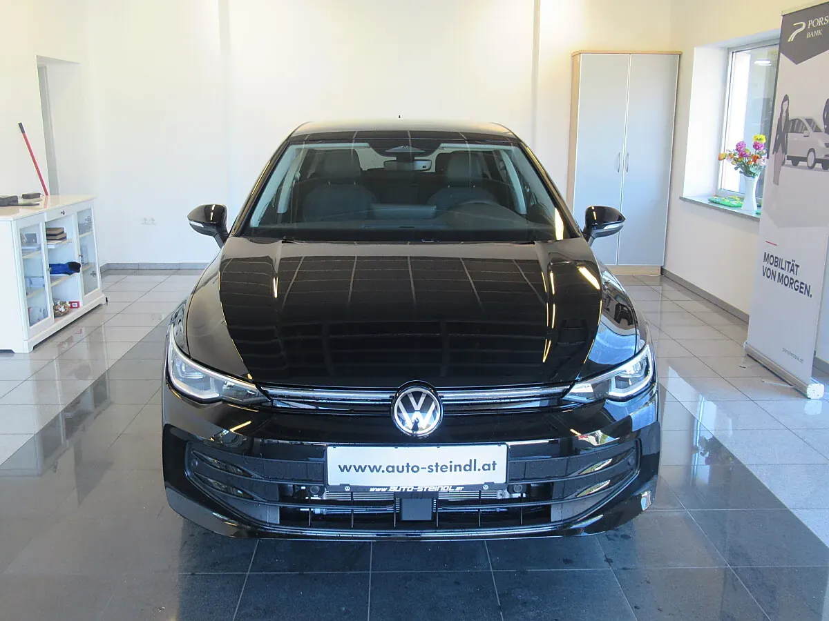 Volkswagen Golf 2026 photo 2