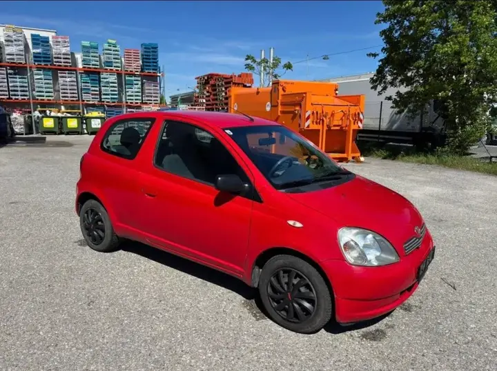 Toyota Yaris 2002 photo 2