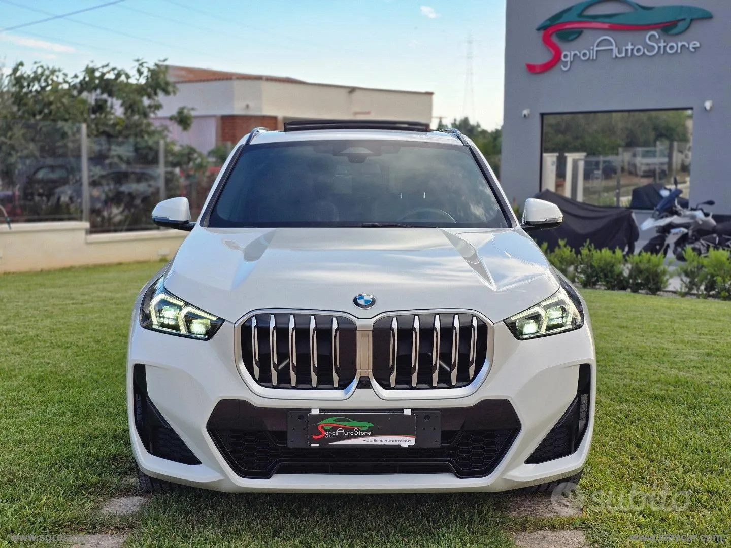 BMW X1 2024 photo 2