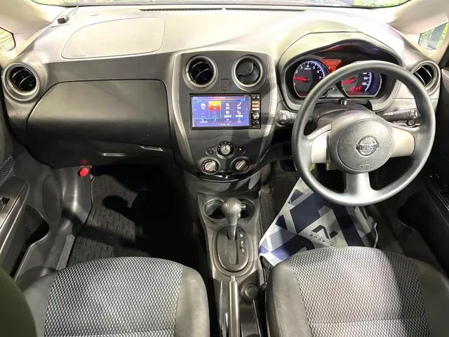 Nissan Note 2014 photo 2