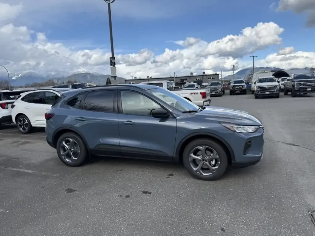Ford Escape 2025 photo 3