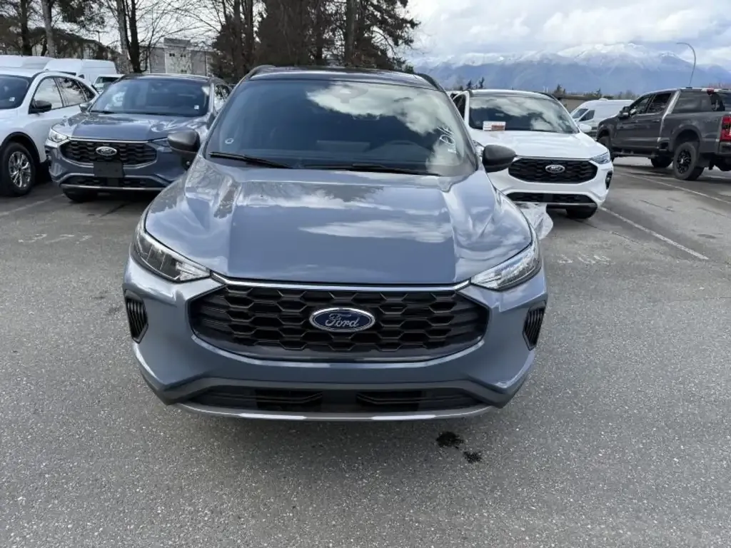 Ford Escape 2025 photo 2