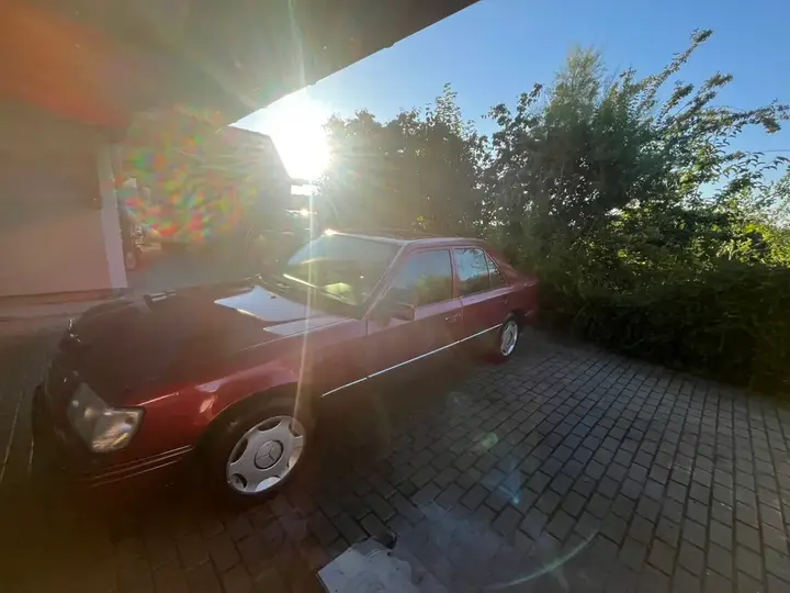 Mercedes-Benz E-Class 1994 photo 3