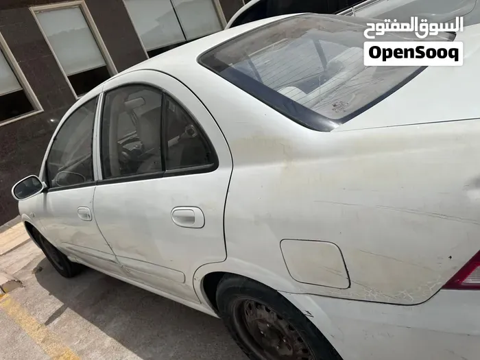 Nissan Sunny 2012 photo 5