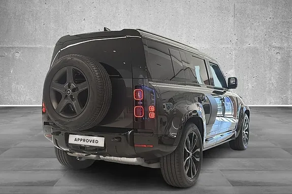 Land Rover Defender 110 2025 photo 2