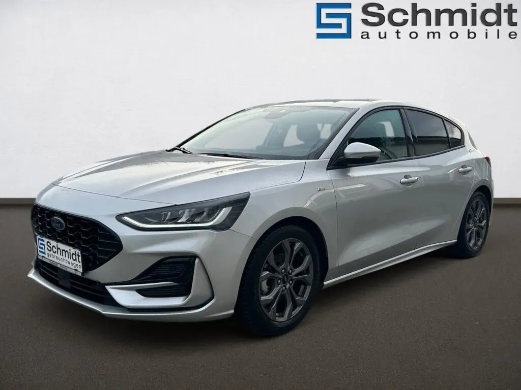 Ford Focus 2024 photo 2