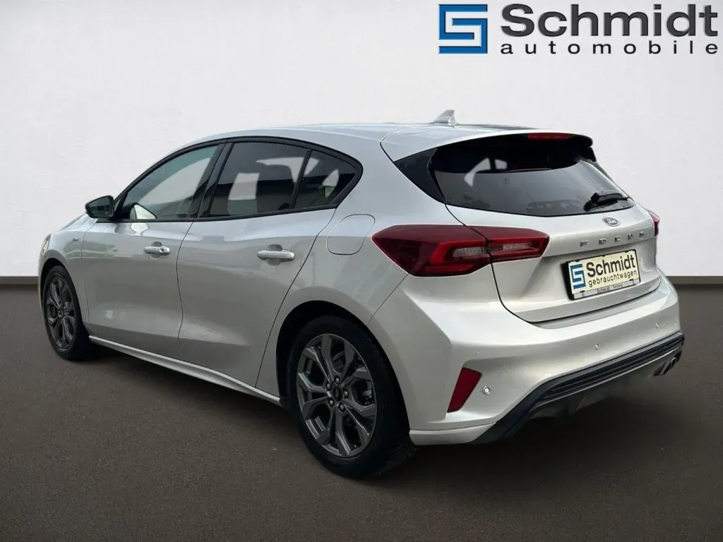 Ford Focus 2024 photo 3