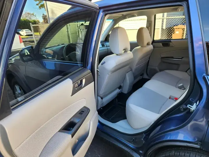 Subaru Forester 2011 photo 5