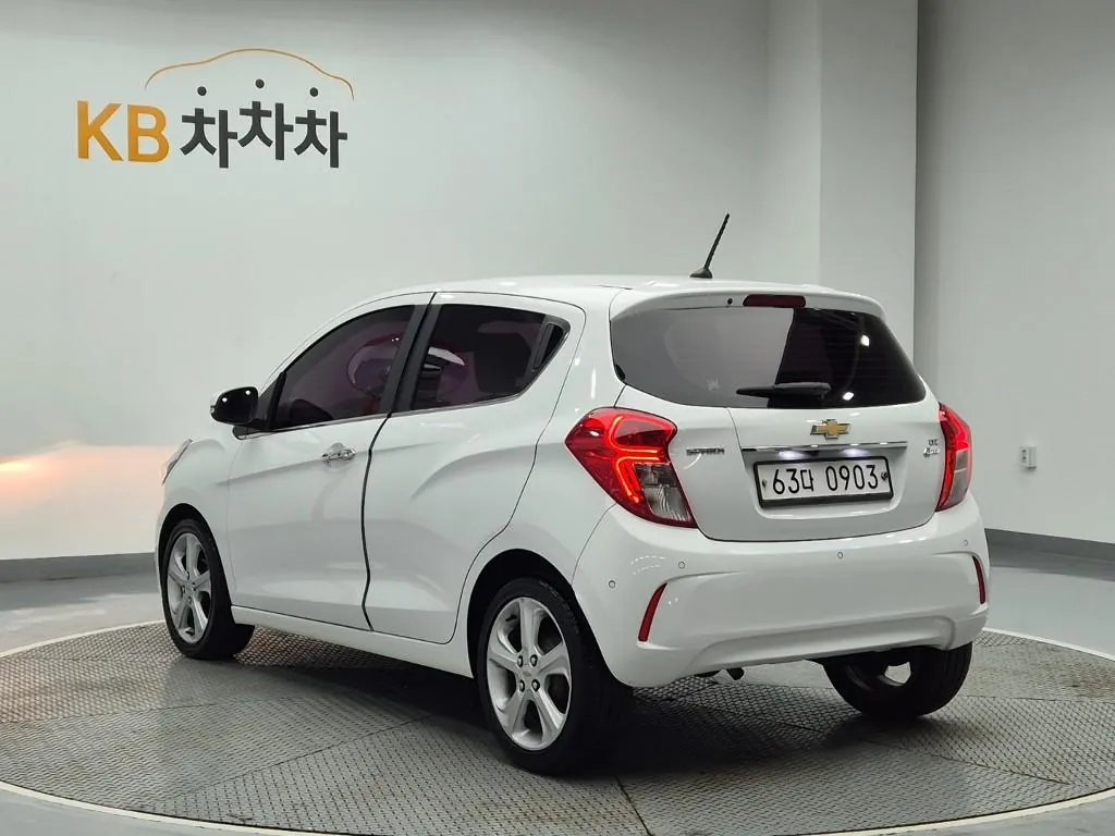 Chevrolet Spark 2016 photo 2