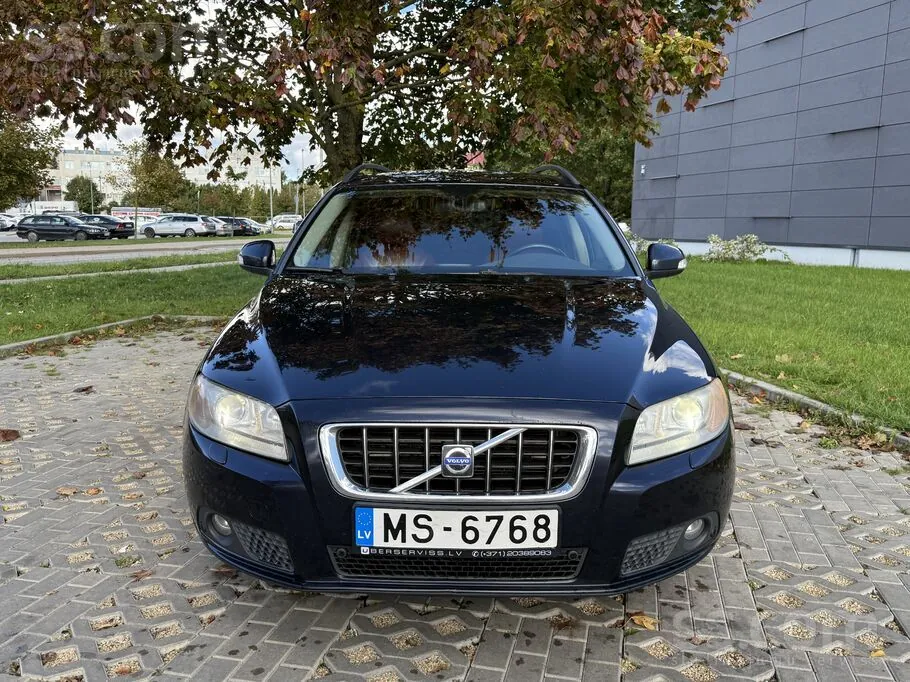 Volvo V70 2009 photo 2