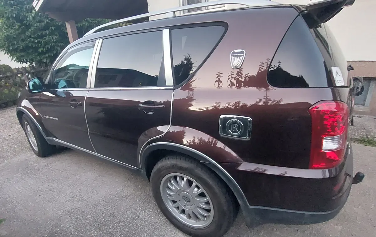 KG Mobility Rexton 2013 photo 2