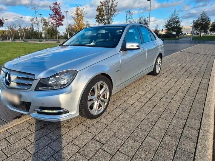 Mercedes-Benz C180