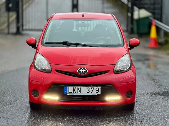 Toyota Aygo 2013 photo 2