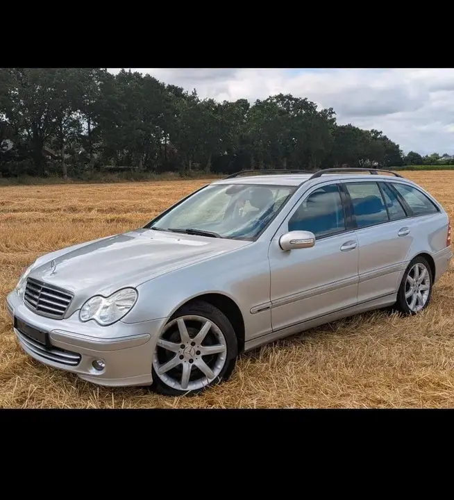Mercedes-Benz C220