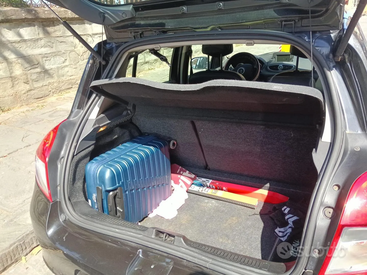 Renault Clio 2010 photo 4