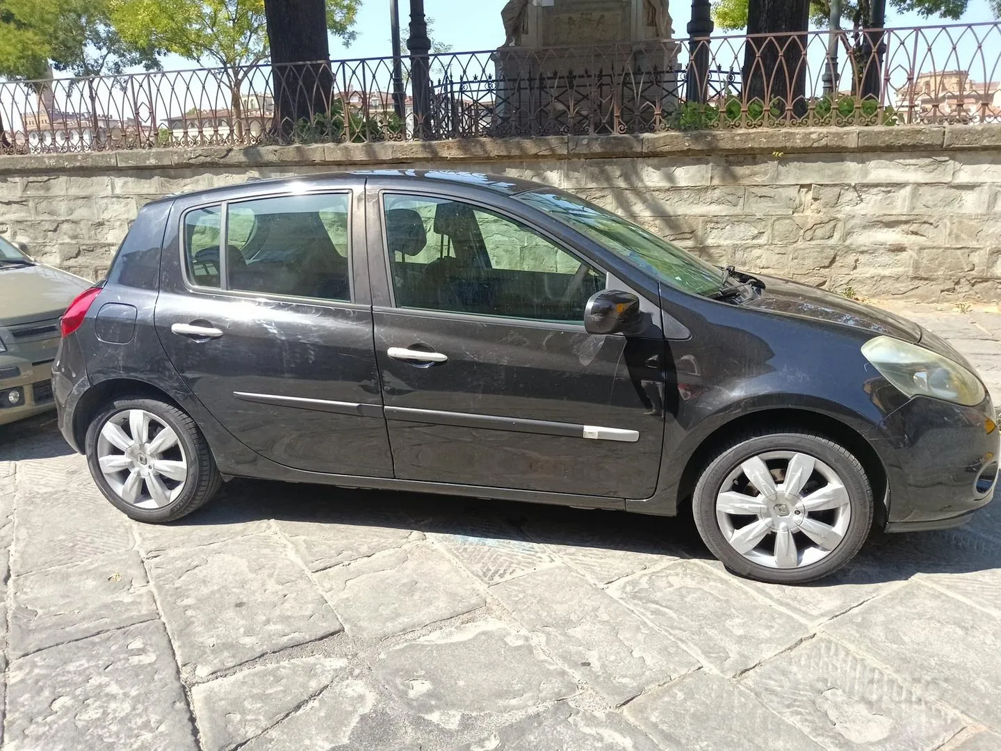Renault Clio 2010 photo 5