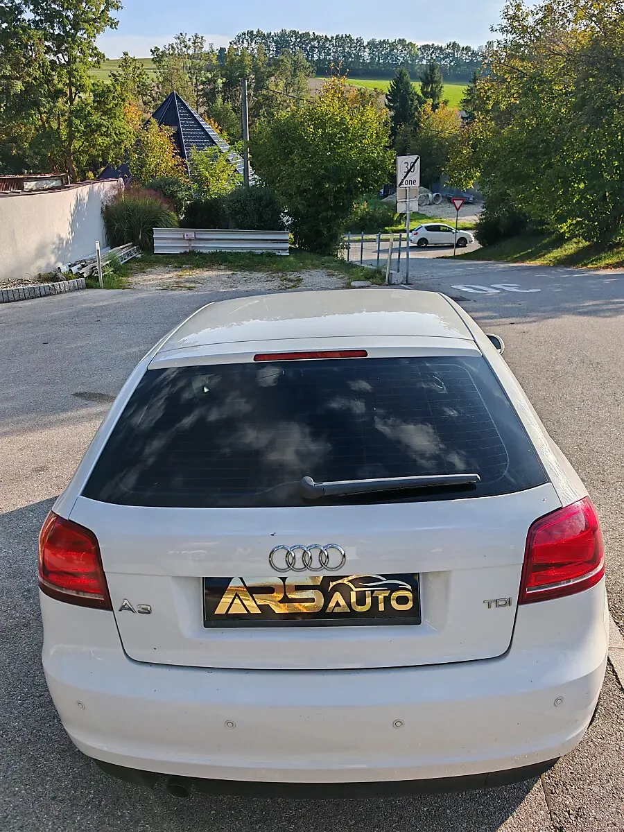 Audi A3 2011 photo 3