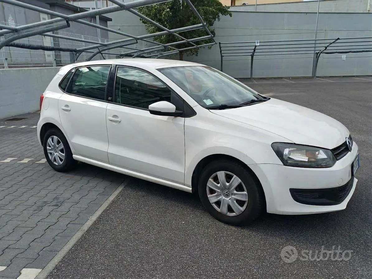 Volkswagen Polo 2013 photo 2