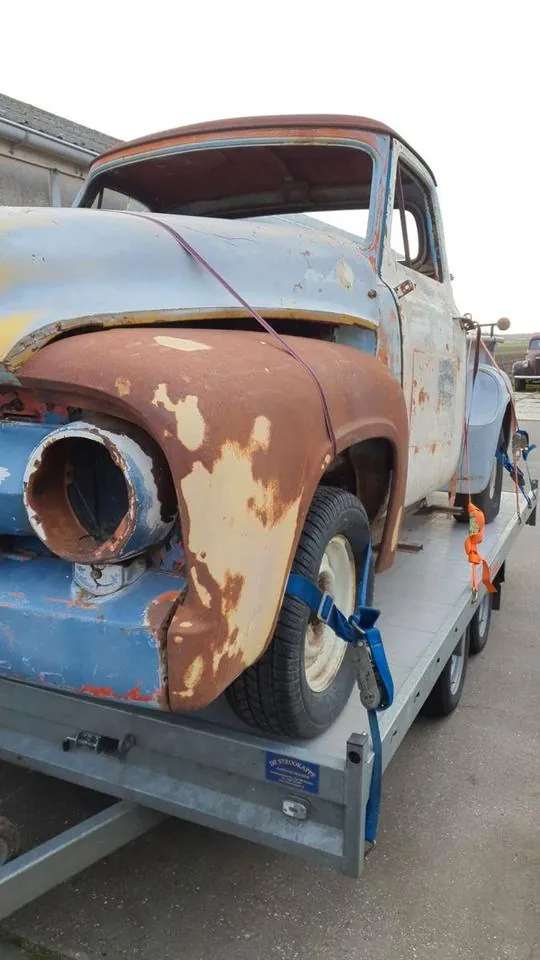 Ford F-100
