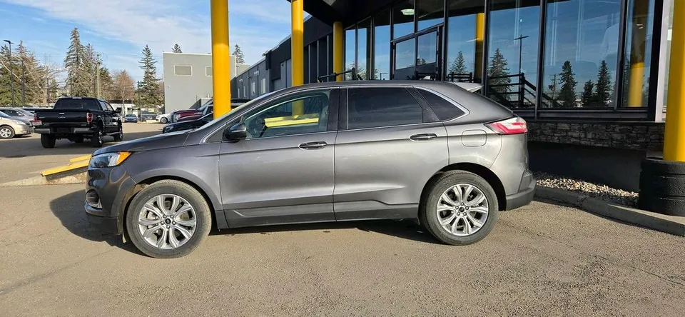 Ford Edge 2023 photo 2