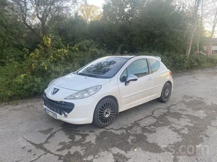 Peugeot 207 2007 photo 2