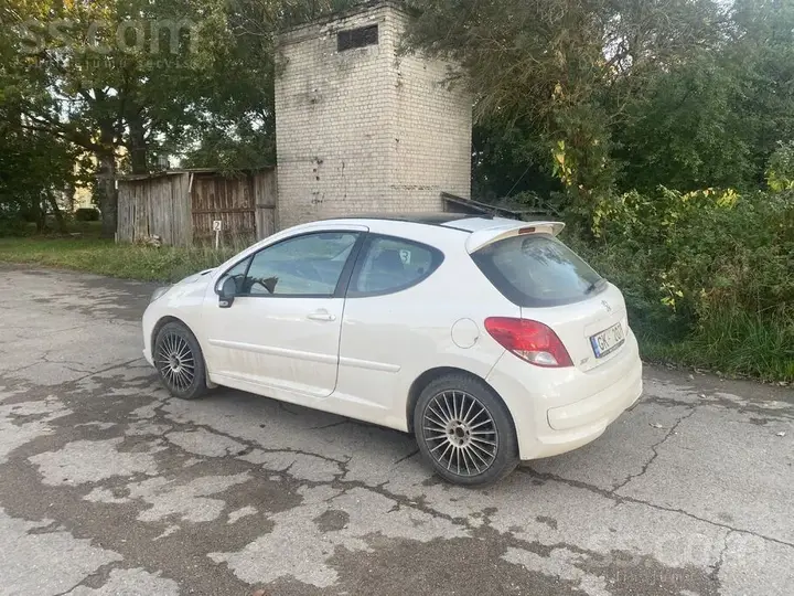 Peugeot 207 2007 photo 4