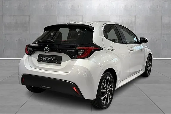 Toyota Yaris 2023 photo 5