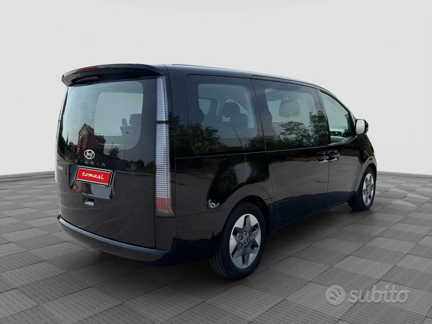 Hyundai Staria 2024 photo 5