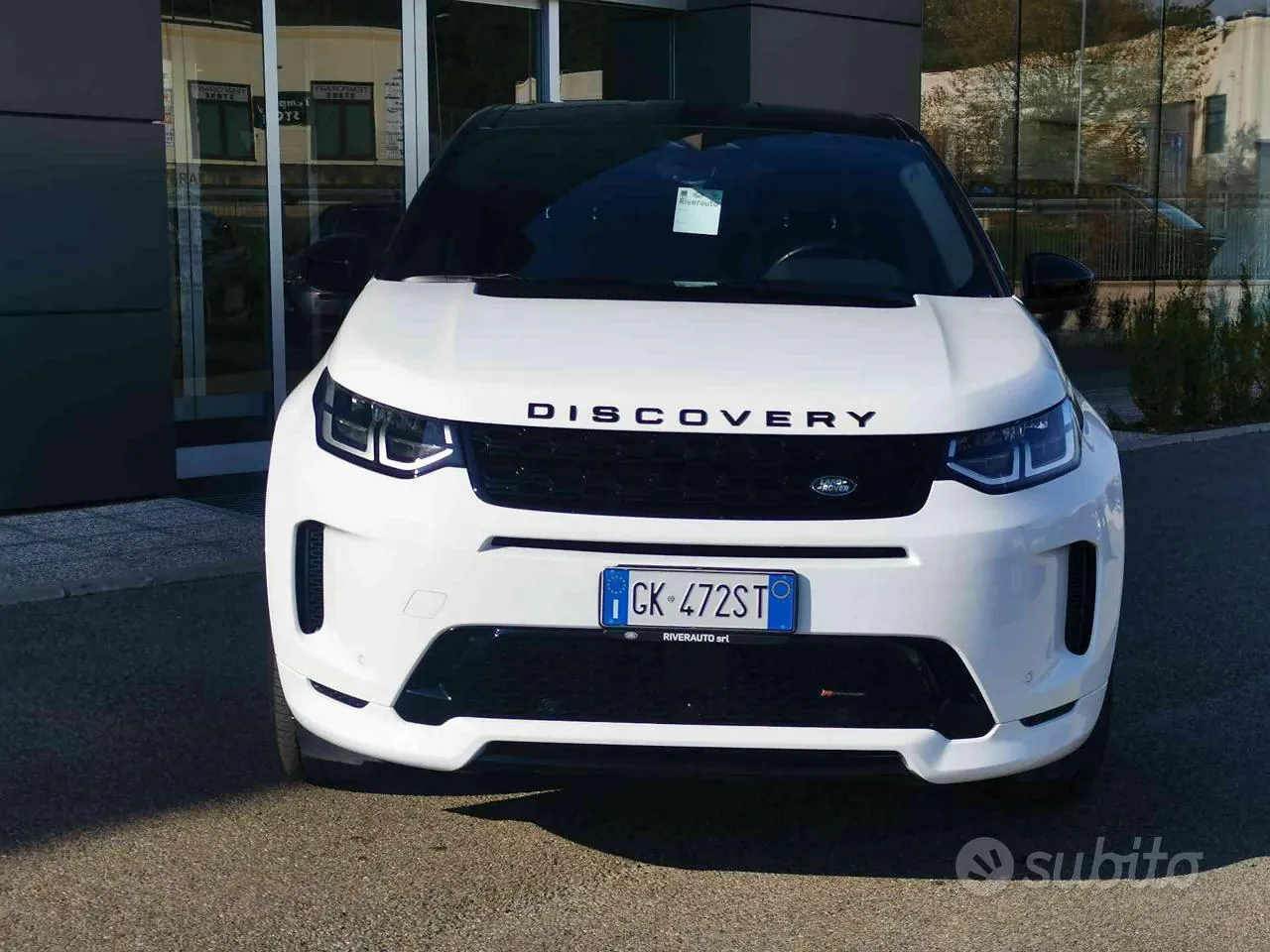 Land Rover Discovery Sport 2022 photo 2