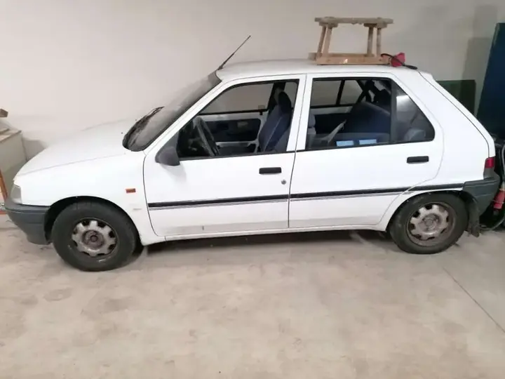 Peugeot 106