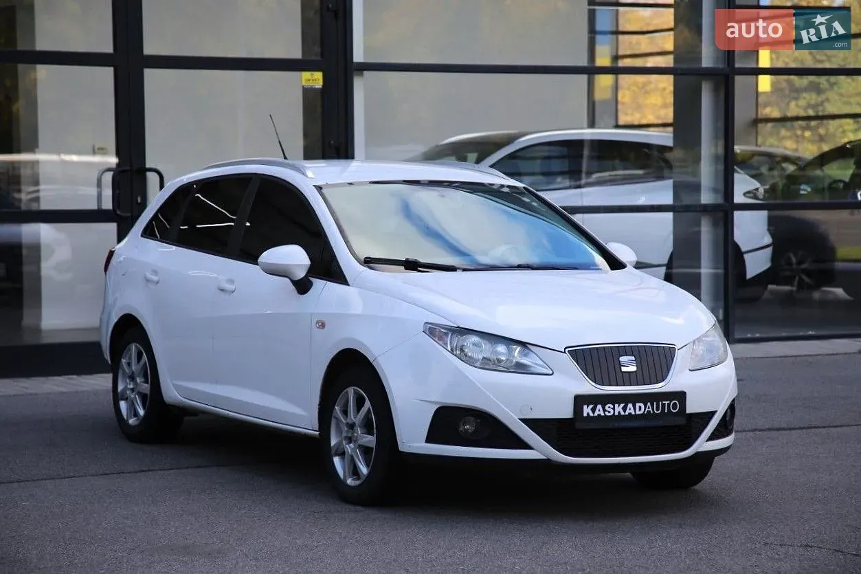 Seat Ibiza 2011 photo 3