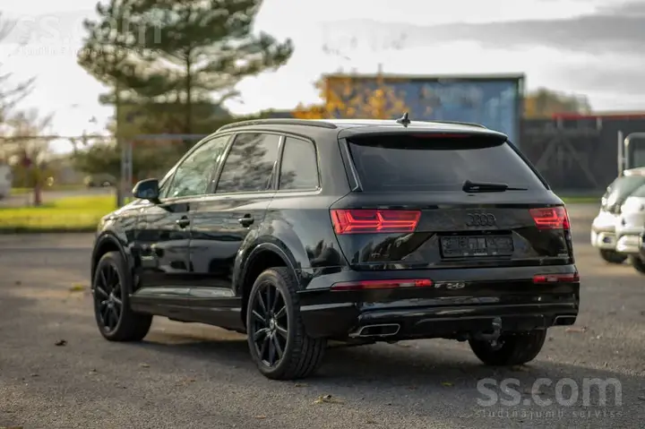 Audi Q7 2016 photo 4