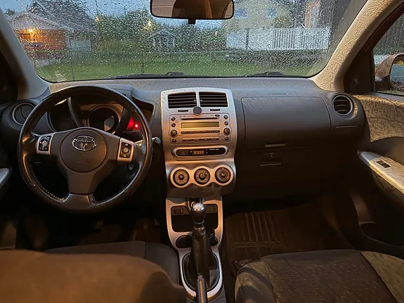 Toyota Urban Cruiser 2010 photo 5