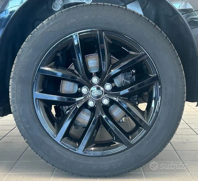 Land Rover Velar 2025 photo 3
