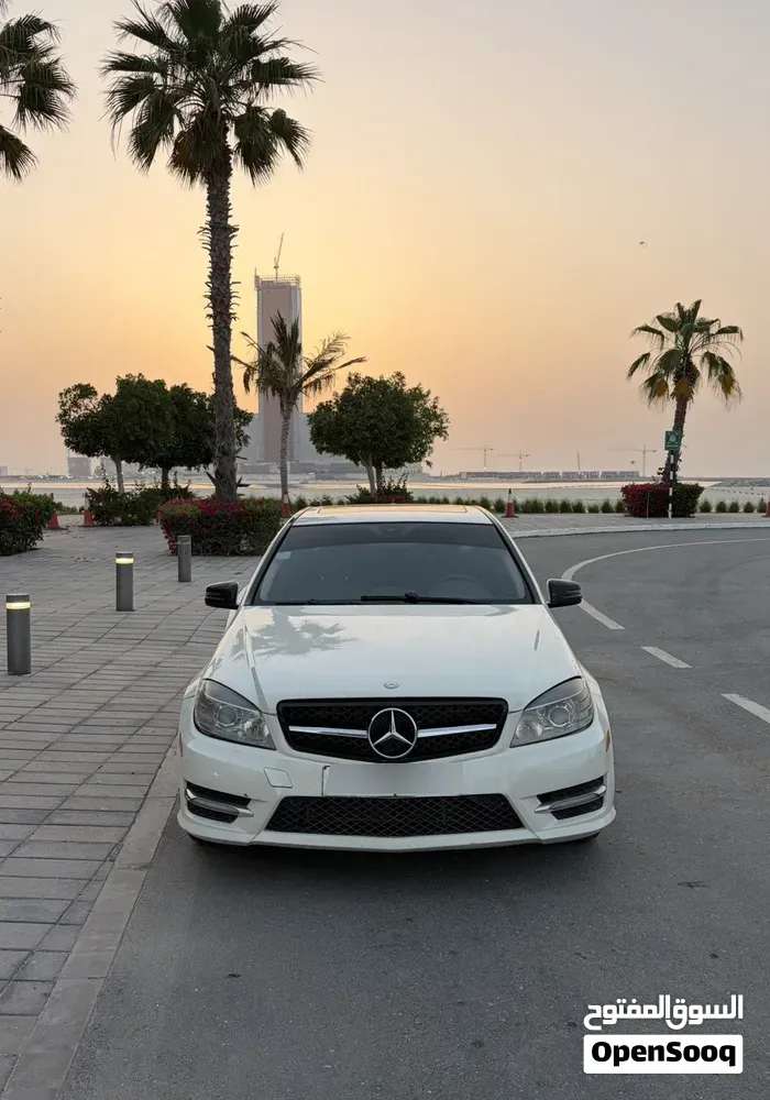 Mercedes-Benz C-Class 2011 photo 3