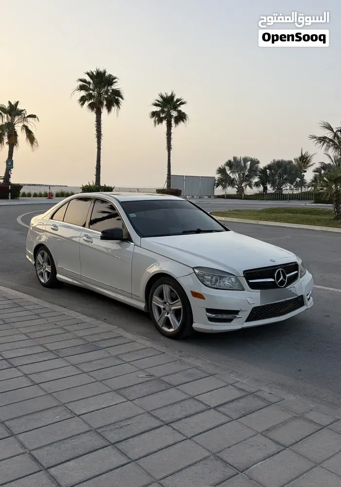 Mercedes-Benz C-Class 2011 photo 4