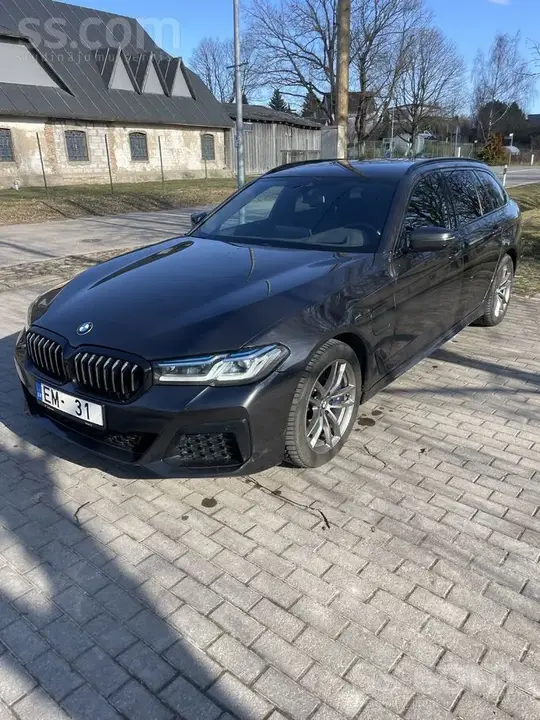 BMW 530E 2021 photo 2
