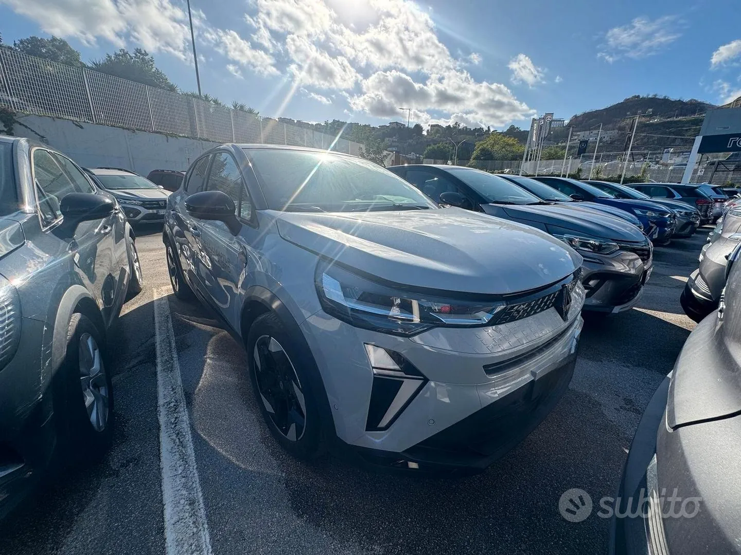 Renault Captur 2024 photo 2