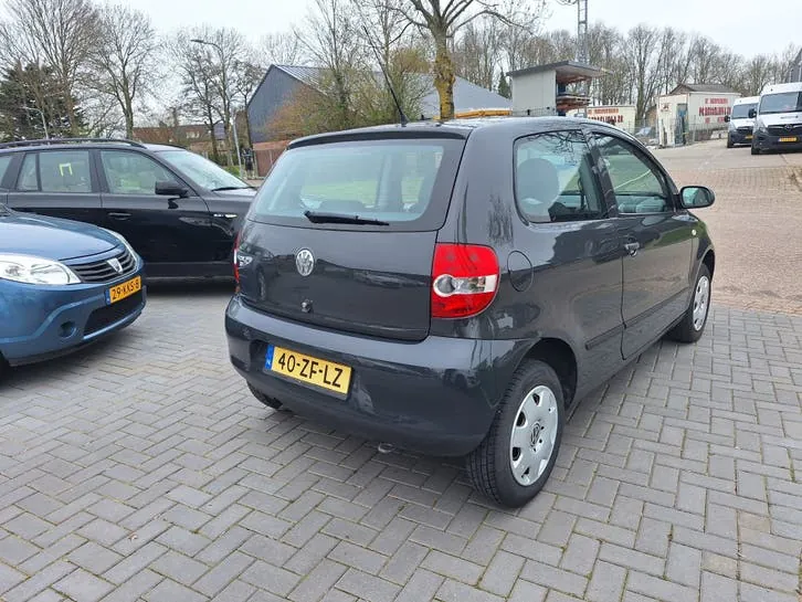 Volkswagen Fox 2008 photo 3