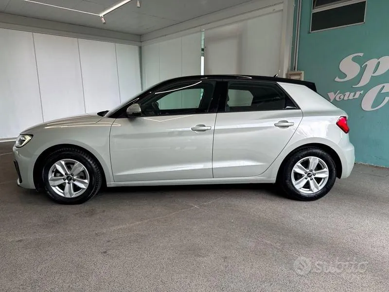 Audi A1 2023 photo 2