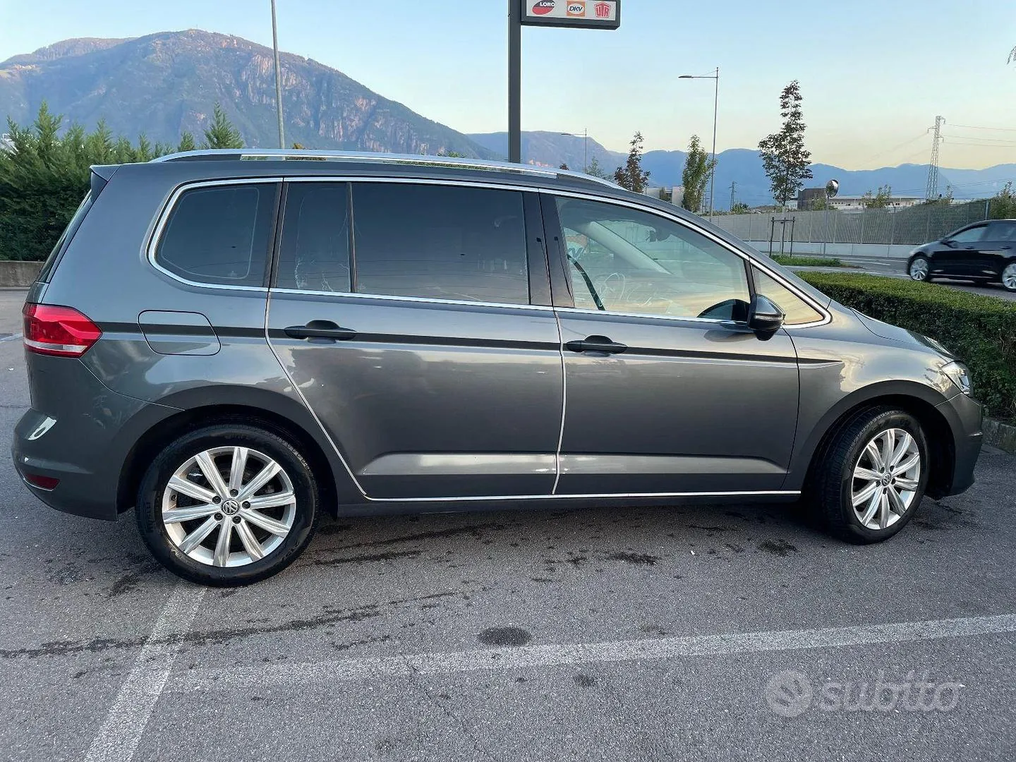 Volkswagen Touran 2021 photo 3
