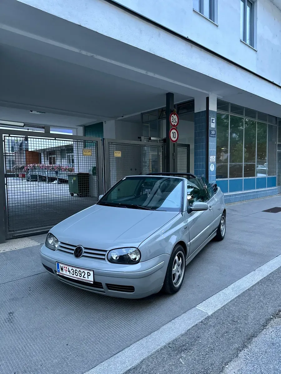 Volkswagen Golf 2001 photo 2