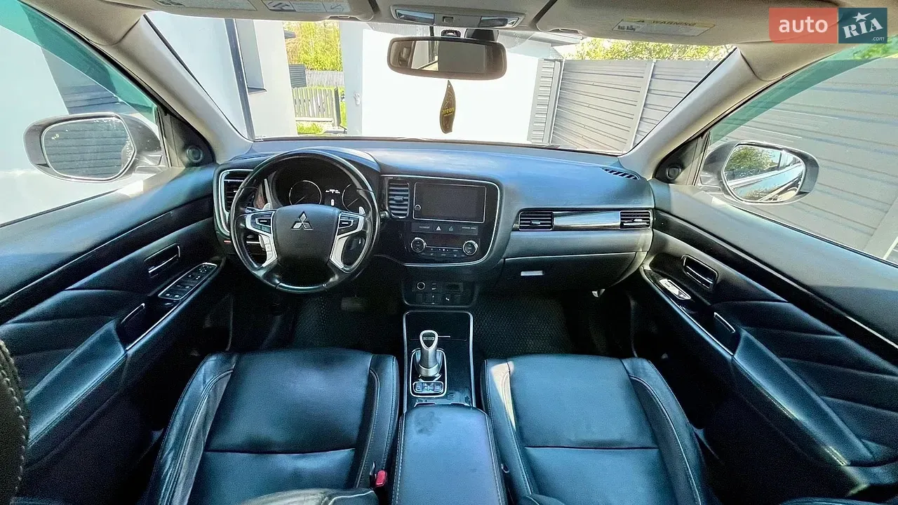Mitsubishi Outlander 2017 photo 5